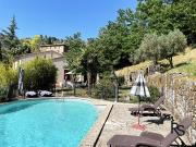 Une villa de 212 m2 avec 3797 m2 de jardin et piscine, 5...