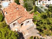 Une villa très bien entretenue dans un environnement...