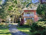 Uneinsehbares, einzigartiges Anwesen in Top Lage...