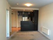 UNFURNISHED 1 BEDROOM MELB CBD FRINGE