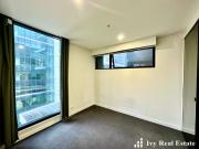 Unfurnished 2 Bedroom apartment near China Town