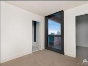 Unfurnished 2 bedroom apartment with stunning views!