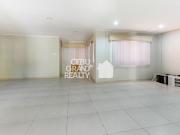 Unfurnished 2 Bedroom House for Rent in Maria Luisa Park
