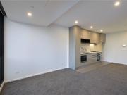 Unfurnished 2 bedrooms, 2 bathrooms apartment located in...
