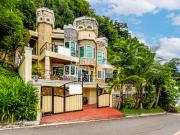 Unfurnished 4 Bedroom House for Sale in Maria Luisa...