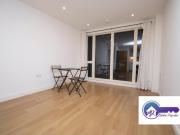 Unfurnished One Bed Flat In East London £2000 Pcm