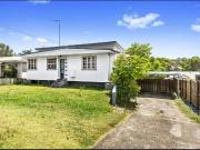 Unfurnished Private Family Home Close to Everything!