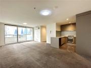 UNFURNISHED SPACIOUS THREE BEDROOM ONE CARPARK APARTMENT...