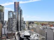 UNFURNISHED Stylish city living with spectacular views