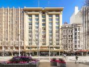 UNFURNISHED: Stylish Renovated 2 Bedroom Apartment with...