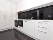 Unfurnished Two bedder Apt with one car park in Southbank