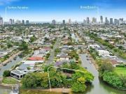 Unfurnished Waterfront House in Great Location