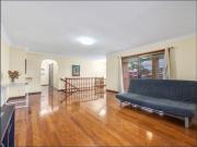 Uni Student Share Accomandion master room for one person...