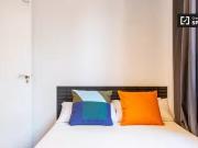 ¡En alquiler! Habitación en apartamento de 5 dormitorios...