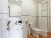 Bonito Habitación en Calle de Carnicer, Bellas Vistas