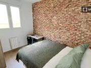 Barato Habitación en piso compartido de 10 habitaciones...