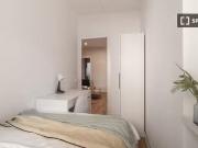 ¡Oferta! Habitación en piso compartido de 7 habitaciones...