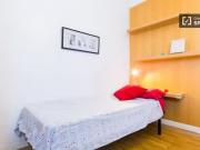 Bonito Habitación luminosa en piso compartido en Latina,...