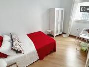 ¡Recién llegado! Se alquila habitación en piso...