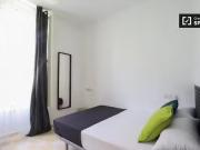 Barato Se alquila habitación en un apartamento de 5...