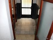 UNIFAMILIAR EN BUENA ZONA CALLE TRANQUILA