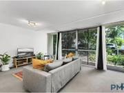 For Rent! 1/142 Ryan Street, West End Apartment for rent...