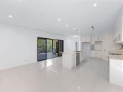 Charming 12 Murrayfield Place, Merrimac, QLD 4226