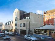 Just in! 1 BA 1 bedroom apartment for rent in St Francis...