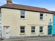 Charming 1 BA 2 bedroom apartment for rent in Maristow...