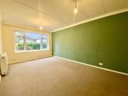 Just in! 1 BA 2 bedroom apartment for rent in Montrose...