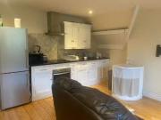 Cheap 1 BA 2 bedroom flat for rent in 35 Church Lane,...