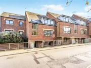 Unique 1 BA 2 bedroom flat for rent in North Street,...