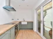 Just in! 1 BA 3 bedroom town house for rent in Broad...