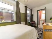 For Rent! 1 bedroom flat share for rent in Crown Lane,...