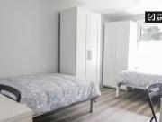 Cheap 1 BR 11 bedroom flat for rent in Cabra East, Dublin