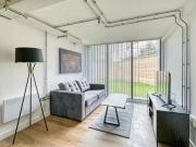 Unique 1 BR Bridge Road