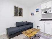 Deal! 1 BR Fraser Street