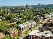 Unique 1 BR Unit 418 The Hampstead