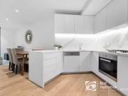 Rental! 206/77 Queens Road, Melbourne VIC 3004
