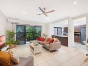 Deal! 2/170 Whiting Street, Labrador, QLD 4215