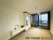 Charming 2209/639 Lonsdale Street, Melbourne, VIC 3000