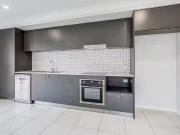 Just in! 2/4 Wattle Court, Ormeau, QLD 4208