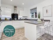 Cheap 2 BA 4 bedroom detached house for rent in Leaf...