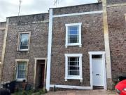 Cozy 2 BA 4 bedroom terraced house for rent in 7 Belle...