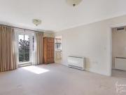 Unique 2 bedroom apartment for rent in Addison Court,...