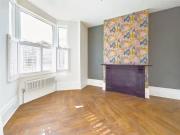 Just in! 2 bedroom Flat to rent, Clarendon Road,...