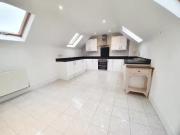 Cozy 2 bedroom penthouse for rent in Blakeney Court,...