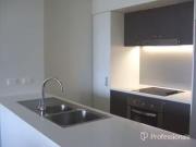 Cheap 2 BR 124/60 Glenlyon Street, Gladstone Central,...