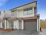 Unique 2 BR 7/46 Mccormicks Road, Skye, VIC 3977