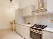 Cheap 3 bedroom property to let in Sloane Gardens,...